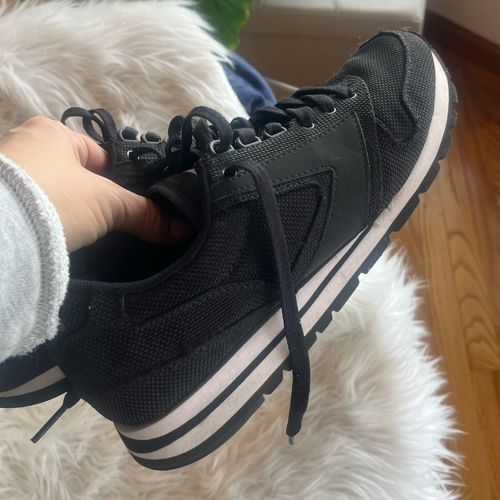 Brooks Retro Run Chariot men or women